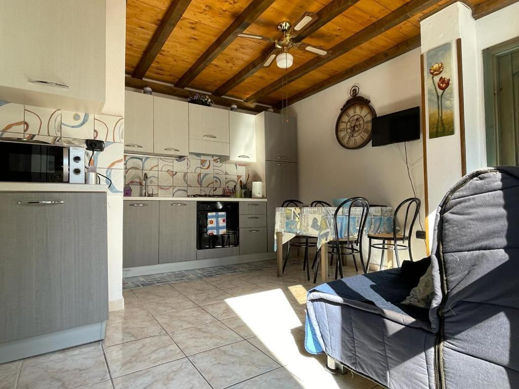 Bilocale Allegro Apartamento Cala Gonone Exterior foto